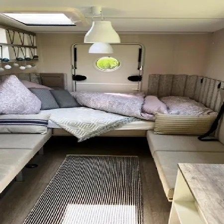 Casa vacanze Beachy Caravan Am Achterwasser, Luetow, Cleaning Included